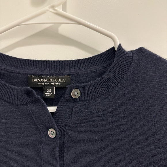 Banana Republic Cardigan - Picture 2 of 2